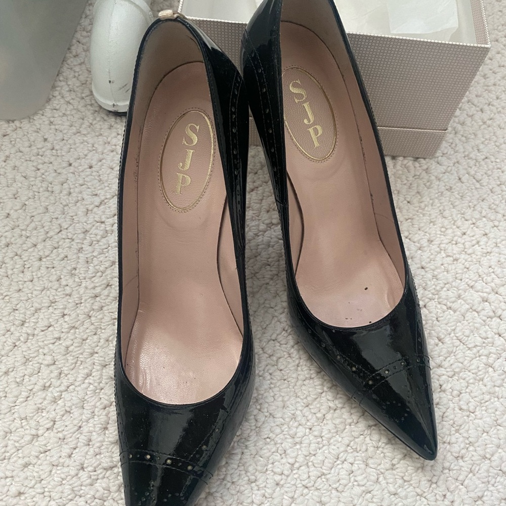 SJP Black Patent Leather striped Women's Pumps - Picture 4 of 10